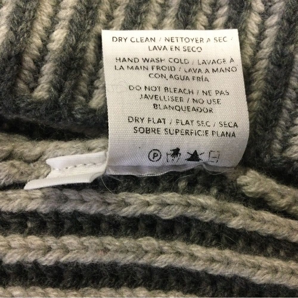 NAADAM Sweater  - Picture 7 of 10